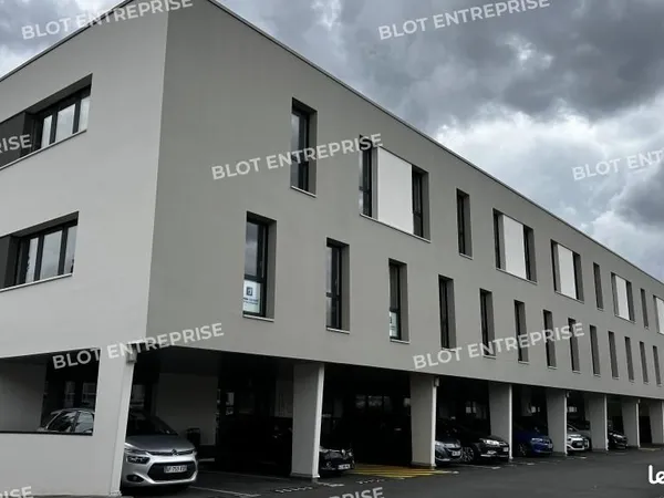 Bureaux 190 m²