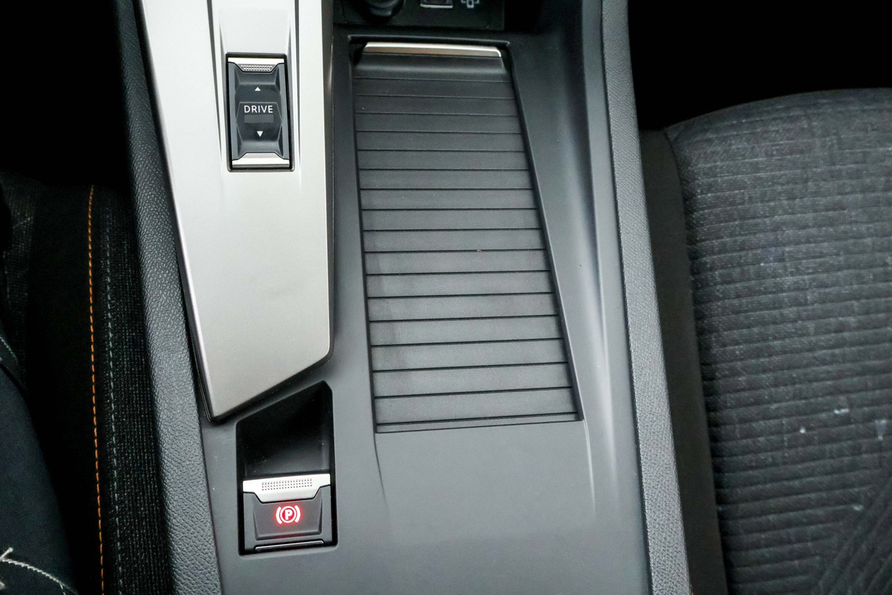 Peugeot 308 SW — photo 23