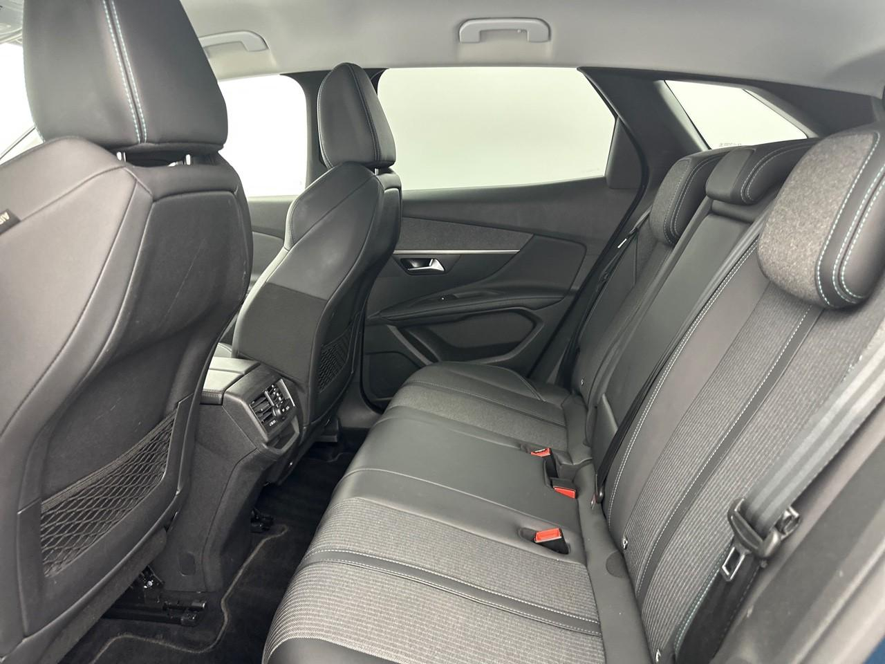 Peugeot 3008 puretech 130ch s&s bvm6 allure pack — photo 12