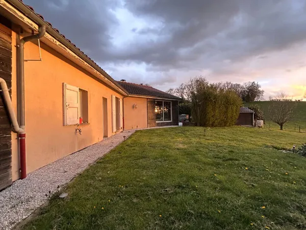 Maison Roannes St Mary 8 pièce(s) 176 m2
