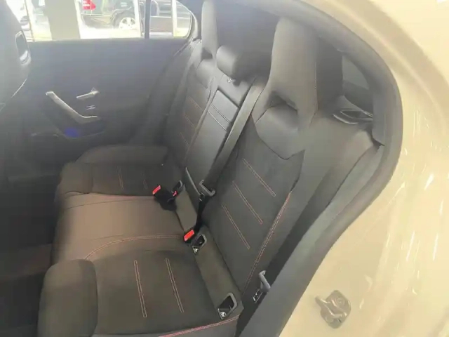 Mercedes Classe A 200 d amg line — photo 18