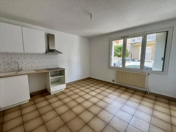 Appartement F2 quartier calme, résidence