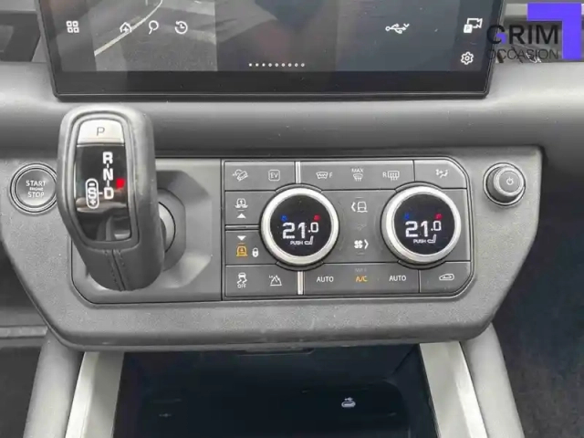 Land Rover Defender 110 p300e phev bva8 — photo 63