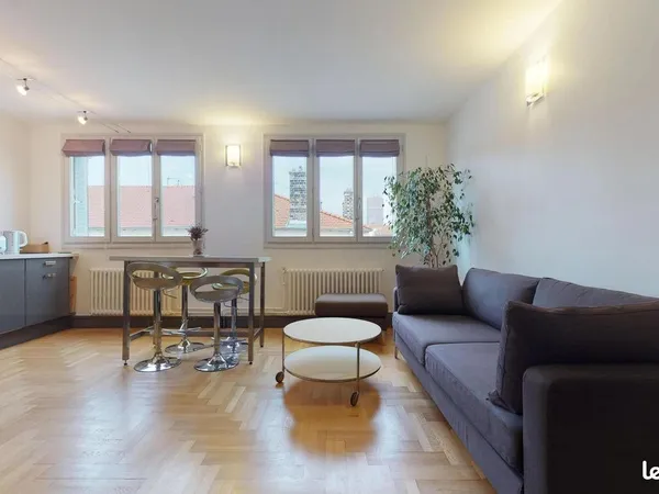 Meublé avec 1 chambre fonctionnel et lumineux