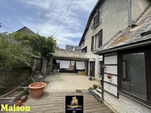 Maison 3 pièces 141 m²