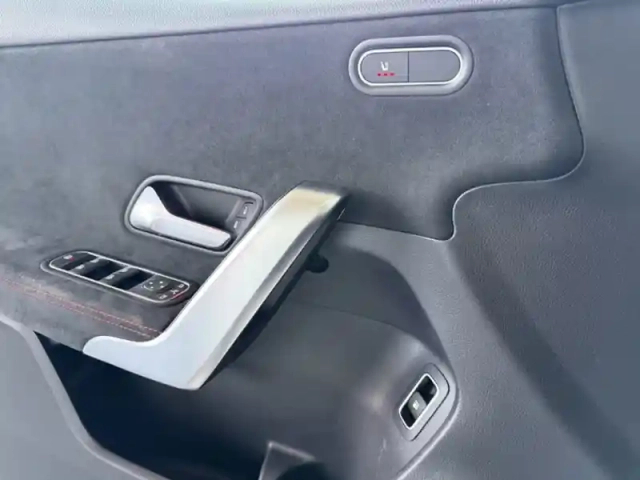 Mercedes Classe A 250 e amg line — photo 29
