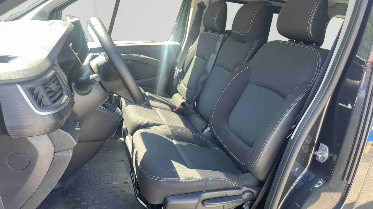 Renault Trafic Blue dCi 150 — photo 11