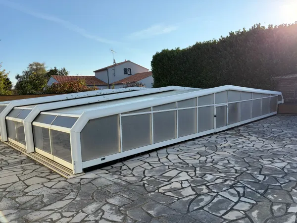 SAINT MICHEL EN L'HERM (85) 10 MIN DES PLAGES ENSEMBLE IMMOBILIER 222M² AVEC PISCINE ANNEXES ET JARD