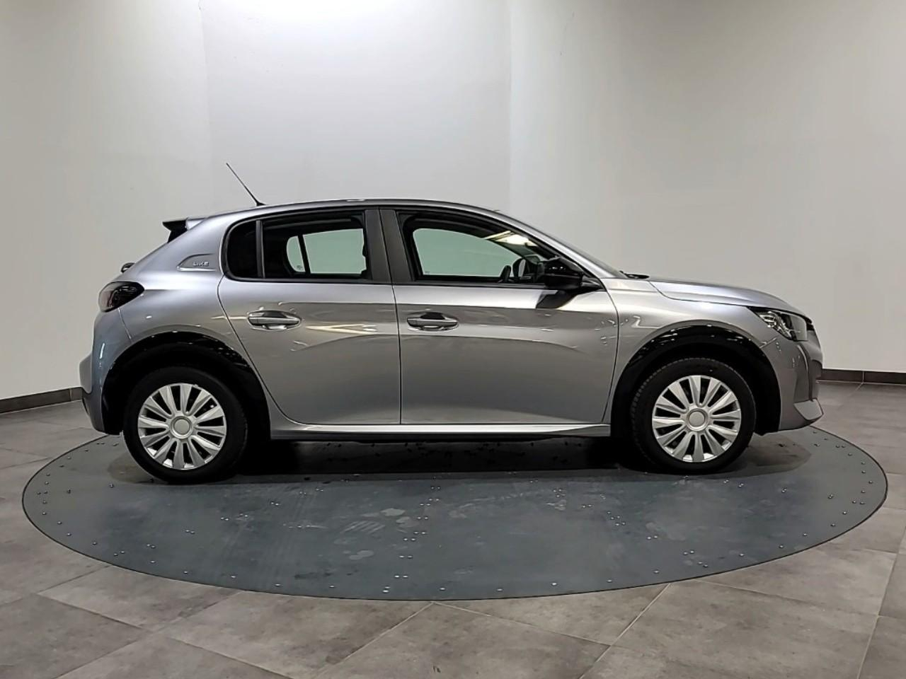 Peugeot 208 electrique 50 kwh 136ch like — photo 6