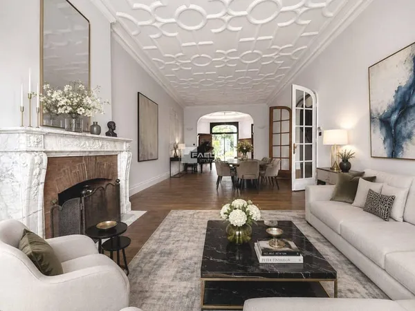 Maison 7 pièces 227 m²