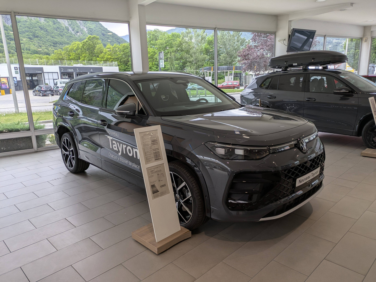 Volkswagen Tayron 1.5 eTSI 150ch DSG7 7pl R-Line — photo 1