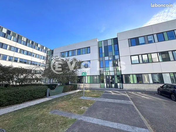 Bureaux 220 m²