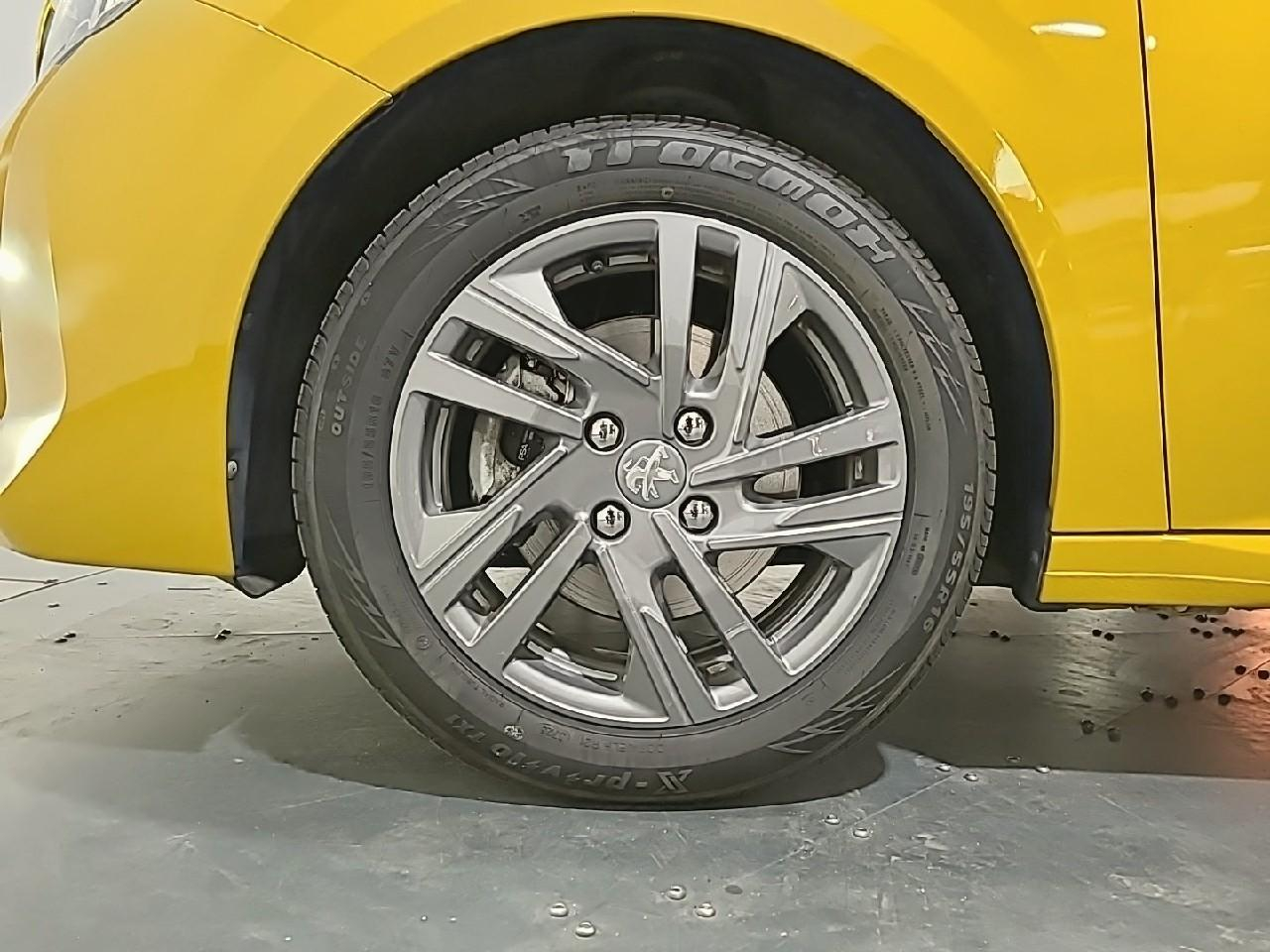 Peugeot 208 puretech 100 s&s bvm6 style — photo 16