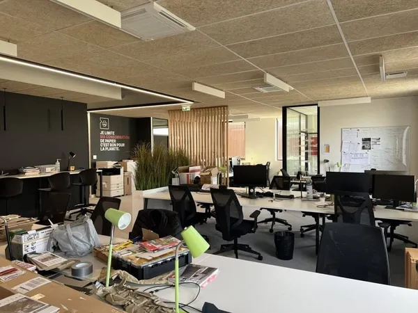 Bureaux 1239 m²