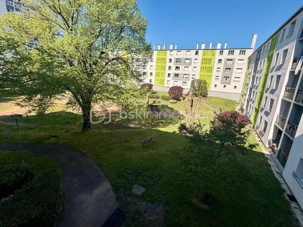 Appartement 4 pièces 65 m²