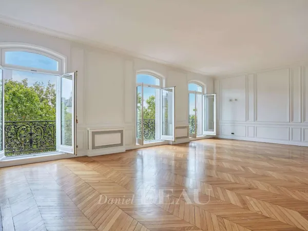 Appartement 8 pièces 430 m²