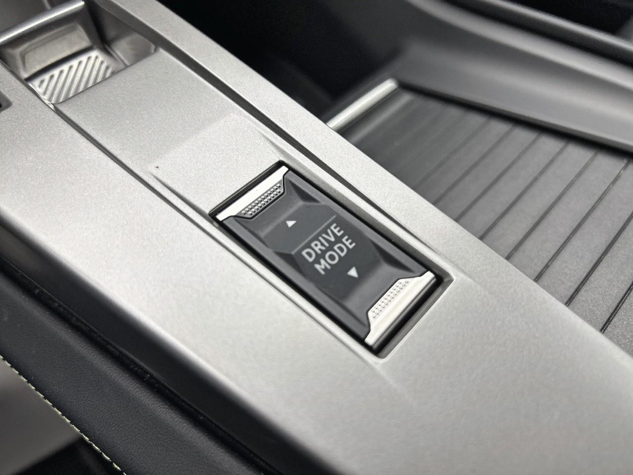 Peugeot 308 phev 180 e-eat8 gt — photo 18