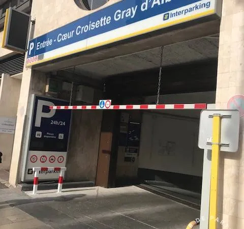 Stationnement Location Cannes   180€
