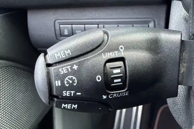 Peugeot 308 1.2 puretech 130ch s&amp;s eat6 — photo 14