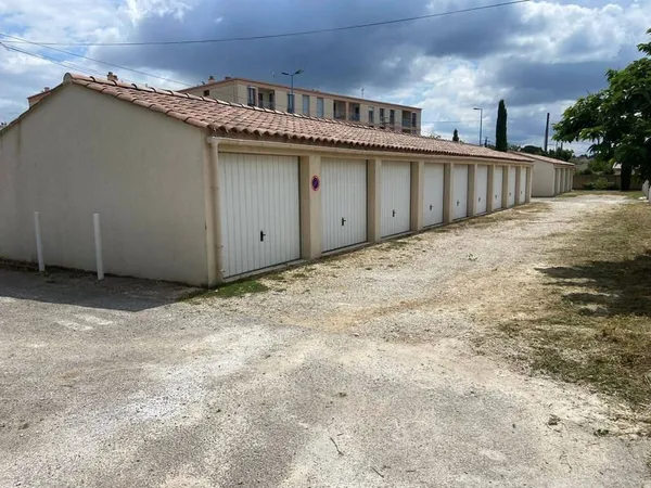 Parking 198 m²