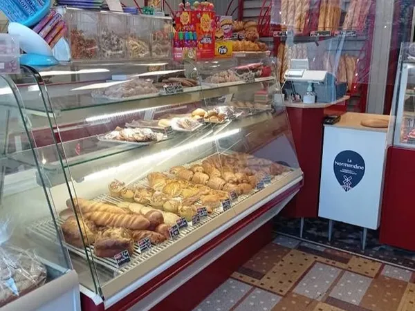 Boulangerie centre-ville + logement F5 inclus (950/mois)