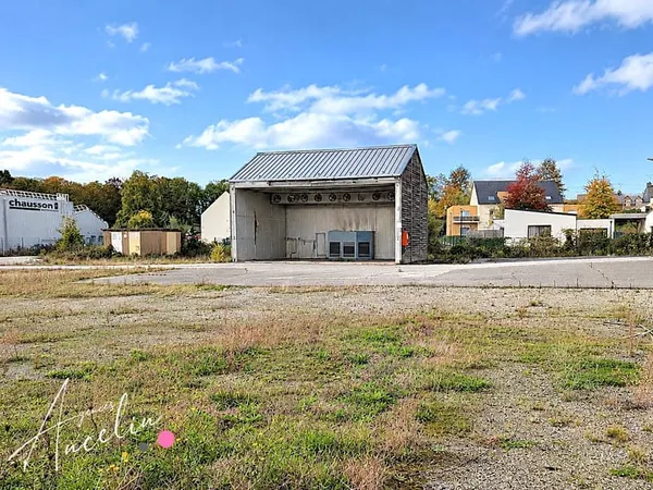 Terrain de 750 m2 en secteur économique
