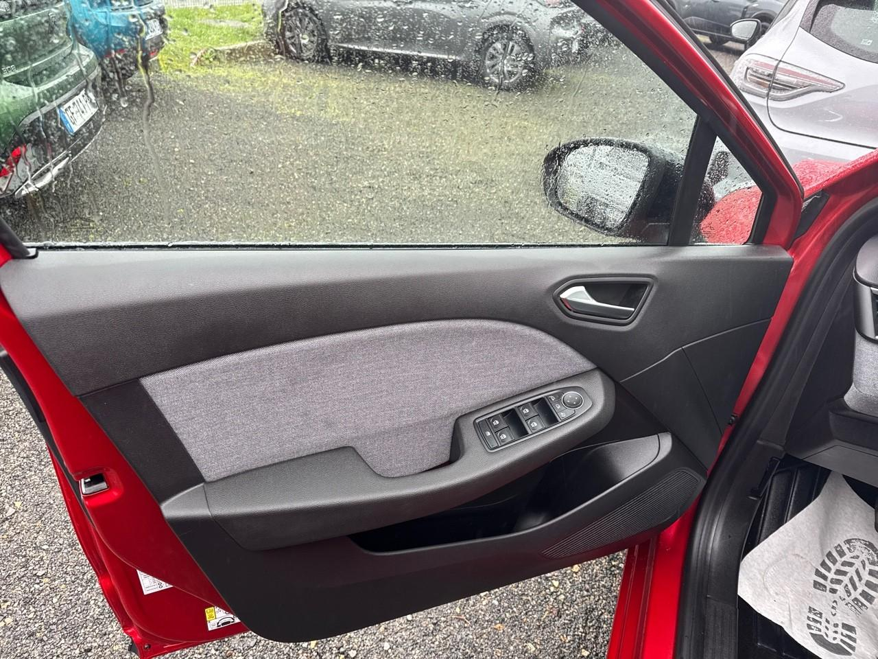 Renault Clio tce 90 ch gsr2 techno — photo 8