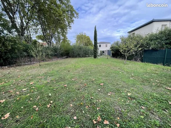 Terrain 469 m² Sauveterre