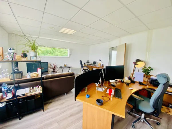 Local professionnel 65 m²