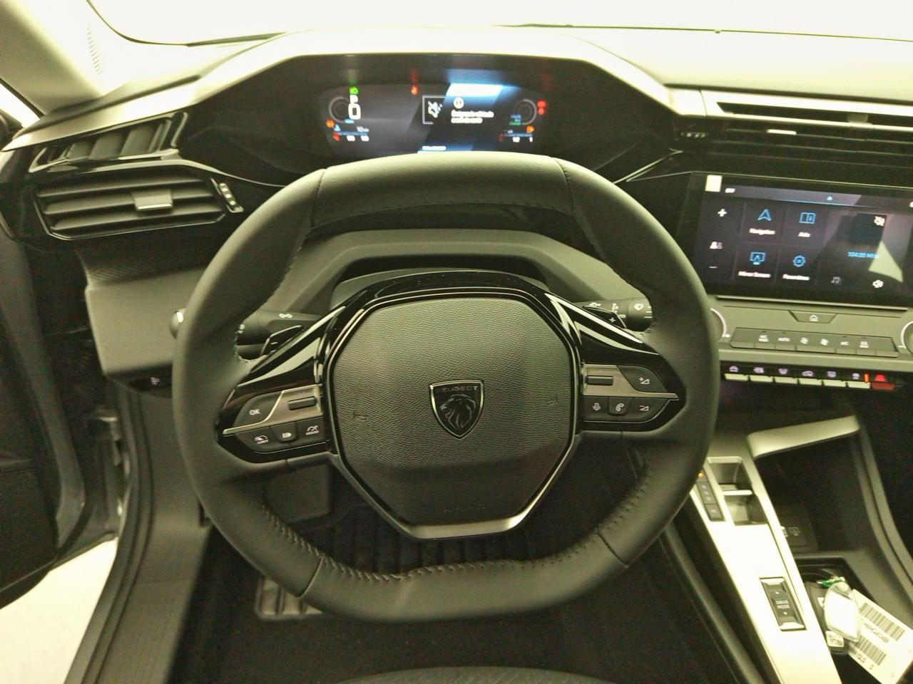 Peugeot 308 hybrid 145 e-dcs6 style — photo 21