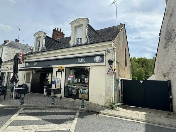 Local commercial 140 m²