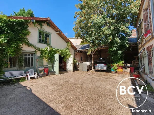 Immeuble 9 pièces 255 m²