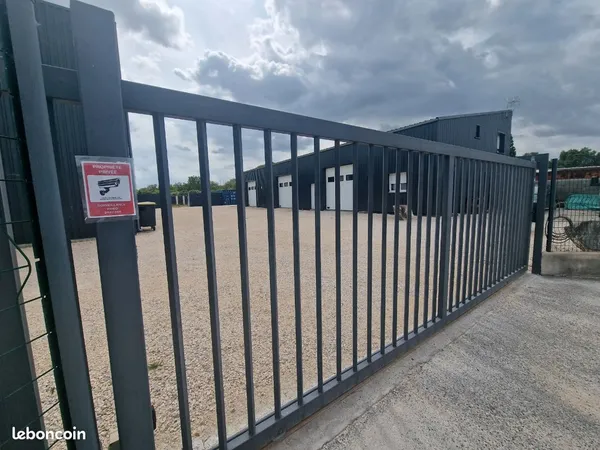 Commerce Location Valaurie 1p 60m² 300€