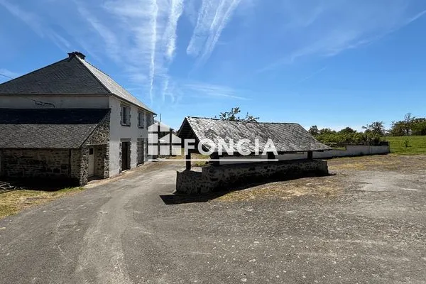 Maison 8 pièces 325 m²