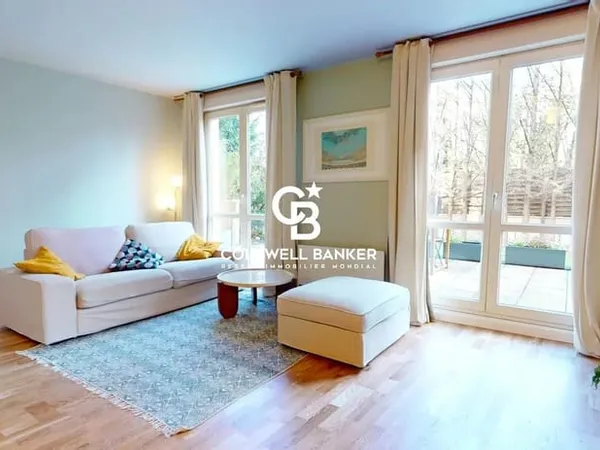 Bel appartement en parfait état de 121m² avec un vaste jardin privatif de 300m² !