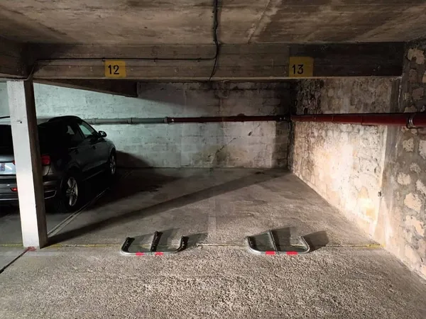 Parking 12 m²