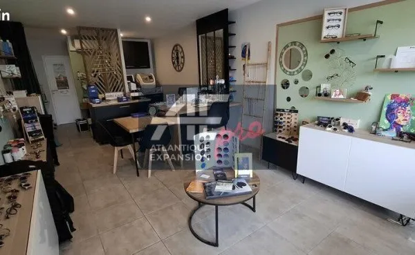 Local commercial 38 m² CROSSAC