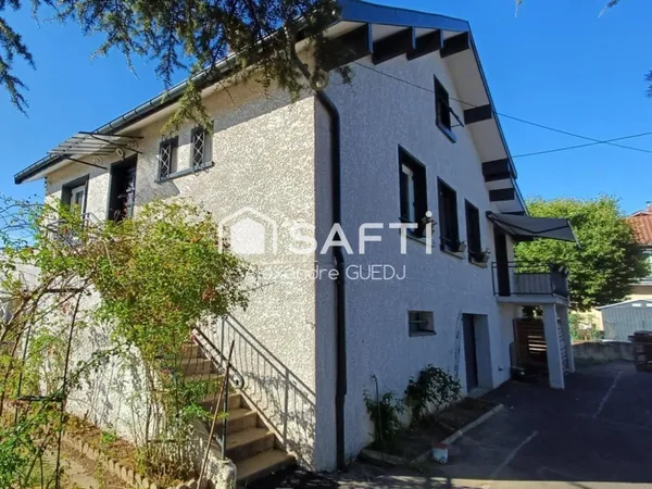 GRANDE MAISON INDIVIDUELLE ENTIEREMENT RENOVEE