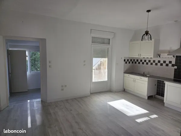 Appt T2 47 m2 avec terrasse