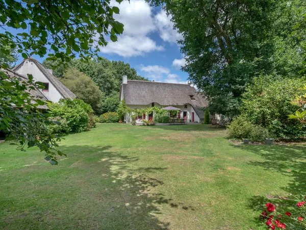 Vends ensemble de deux chaumières