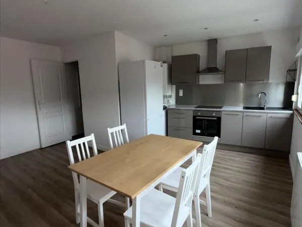 MONT-SAINT-MARTIN : APPARTEMENT F2 ENTIEREMENT RENOVE