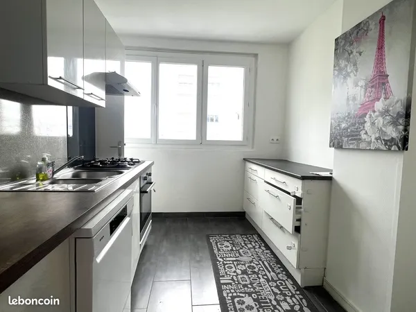 F3 rénové avec 2 chambres-Tram 3mn