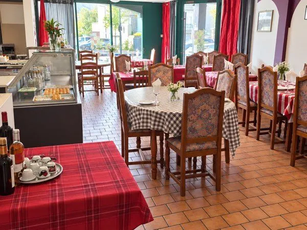 🔥 ANGERS - RESTAURANT 100m² - TRAM DEVANT - 40 000 - DÉPART RETRAITE
