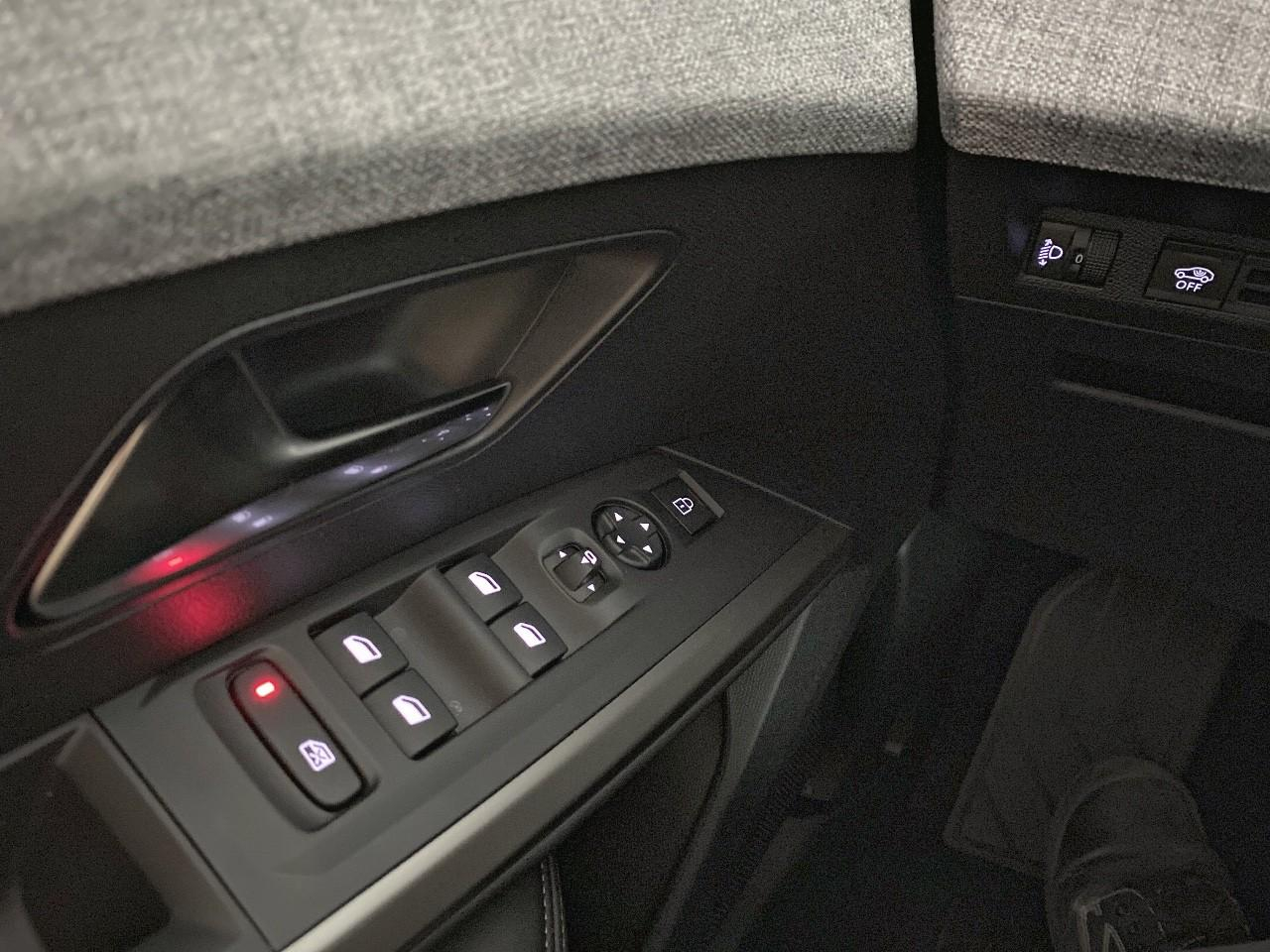 Peugeot 3008 hybrid 145 e-dcs6 allure — photo 20