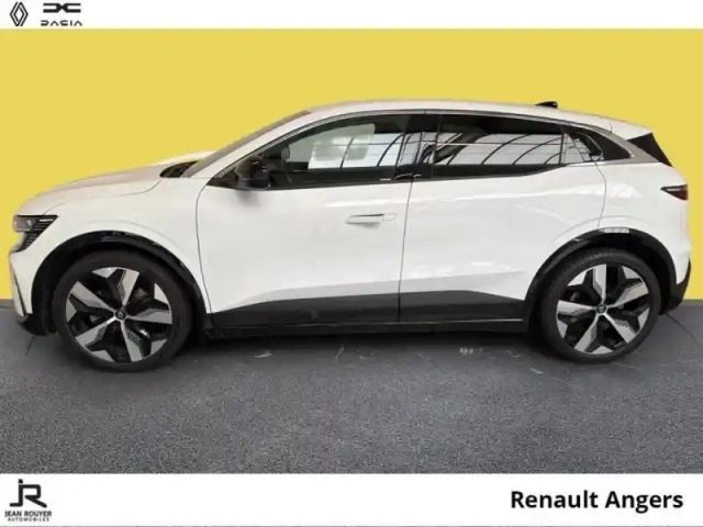 Renault Megane e-tech electric ev40 130ch techno standard charge — photo 10