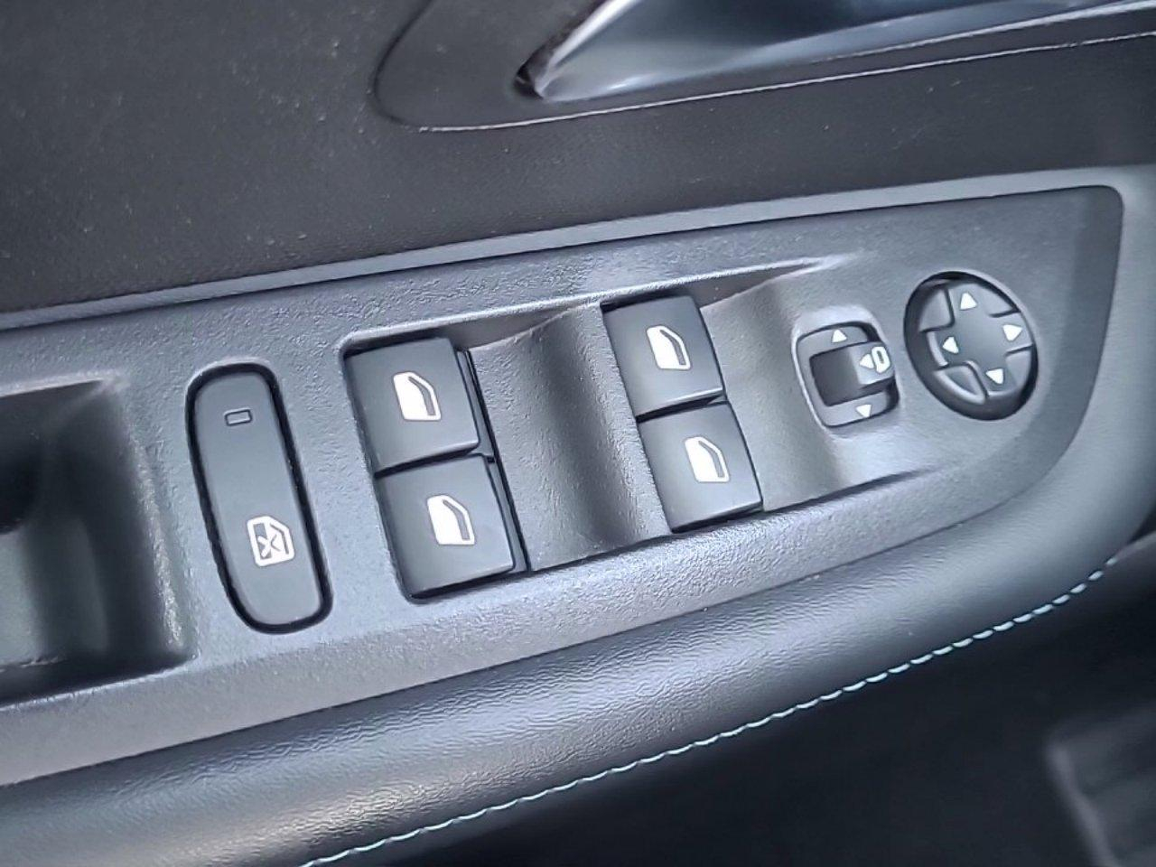 Peugeot 208 1.2 puretech 100ch s&s allure  pack — photo 9