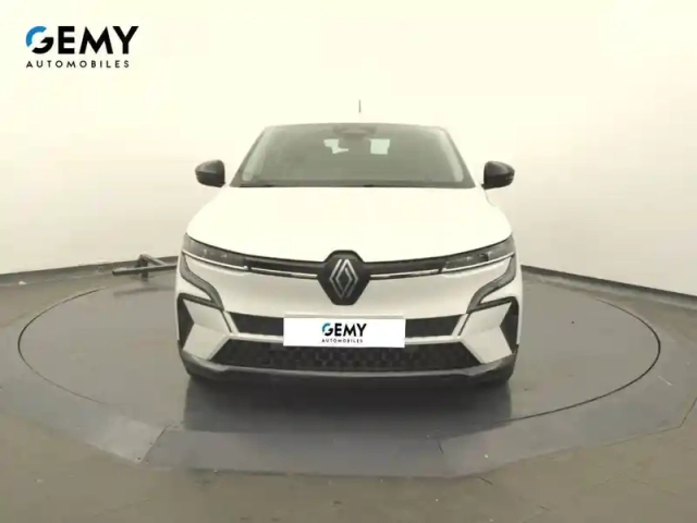 Renault Megane e-tech ev40 130ch boost charge — photo 17
