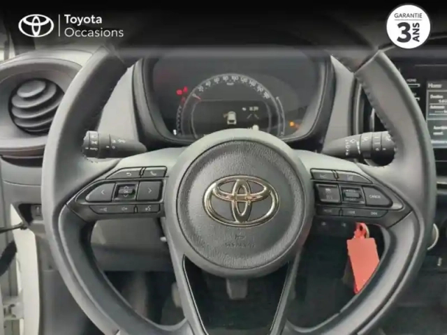 Toyota Aygo x 1.0 vvt-i 72ch dynamic — photo 9
