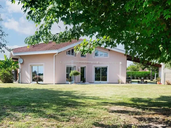 Belle maison lumineuse de 188m² à Hagetmau