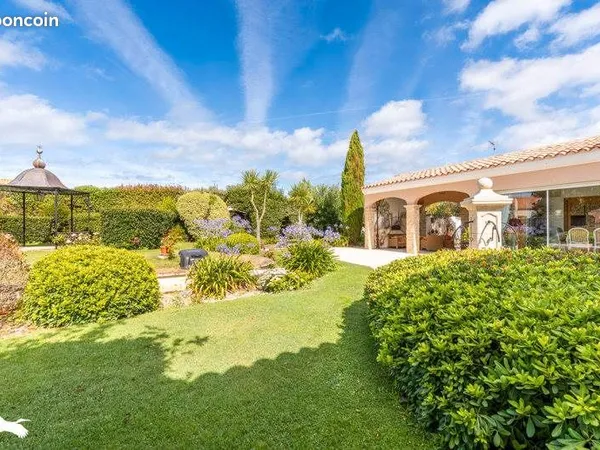 Villa 5 pièces 233 m²